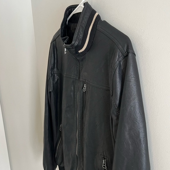 Wilsons Black Faux Leather BomberJacket. - Picture 4 of 15
